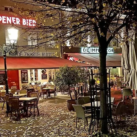 Värdshus De Zwarte Ruiter 2*